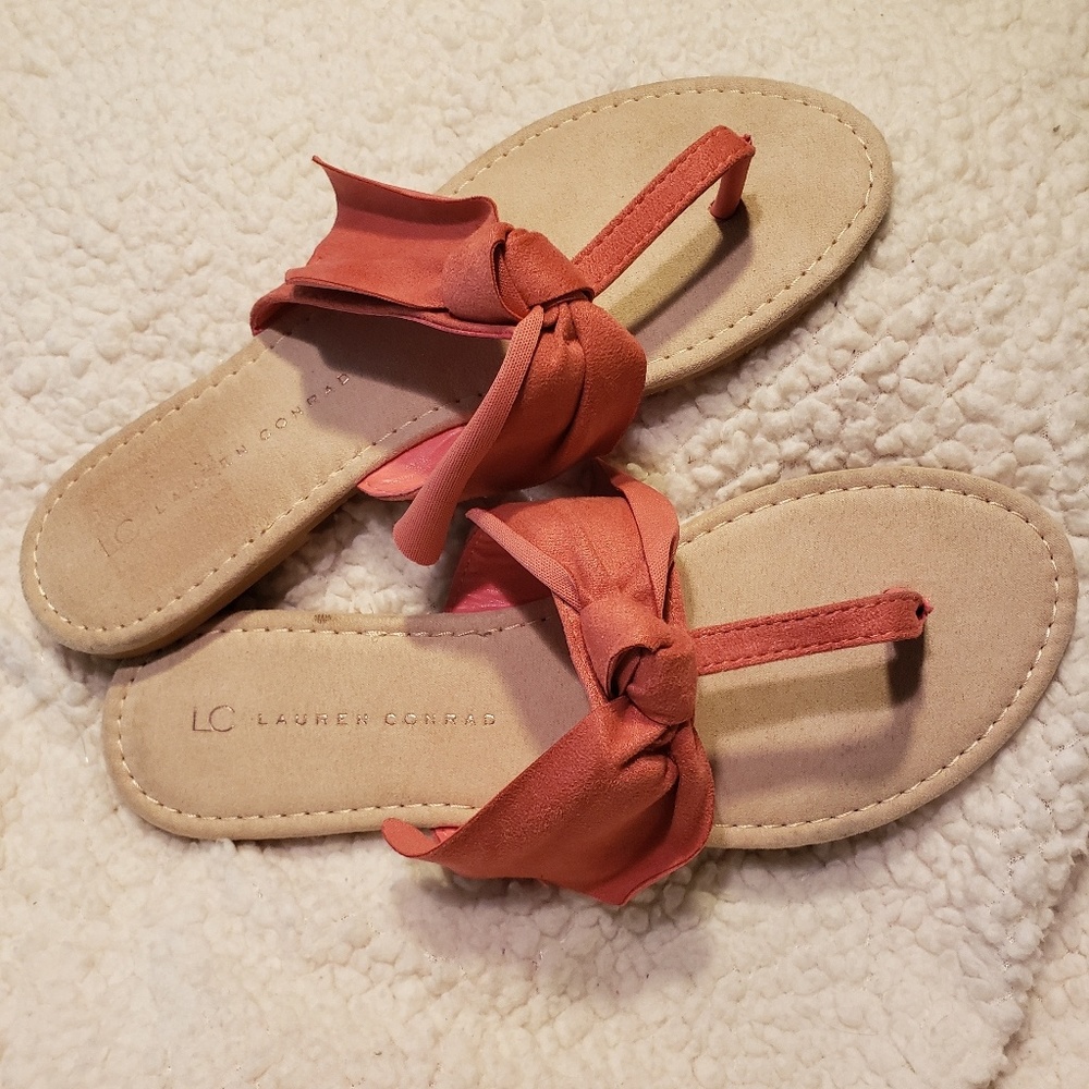 Lauren Conrad Sandle sz 7-8 med.